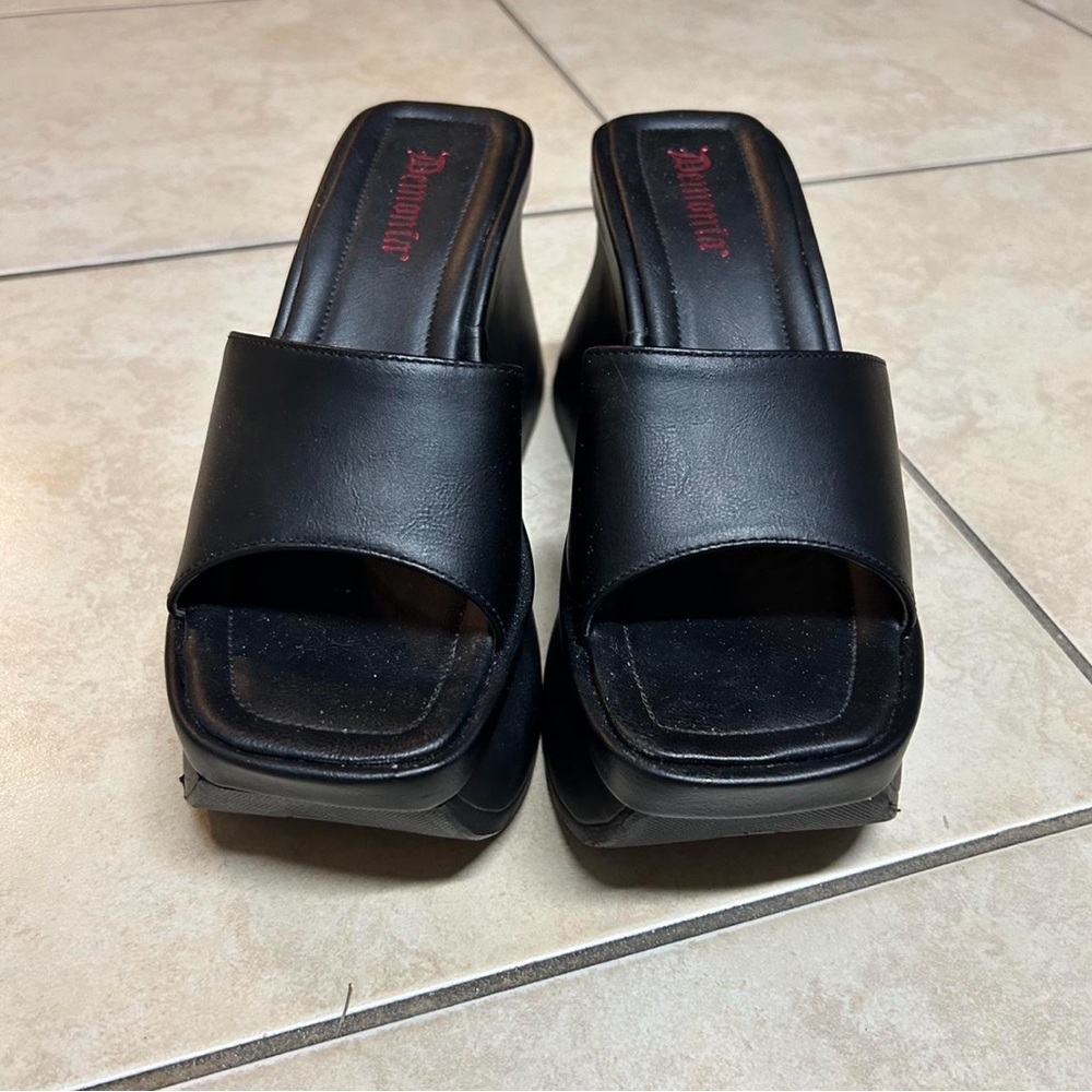 Demonia Pace 01 Platform Sandals - Picture 2 of 5